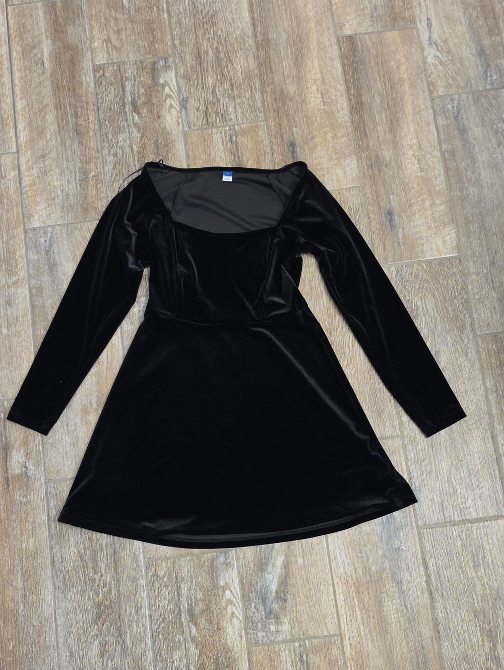 Old Navy Black Velvet Long Sleeve Skater Dress